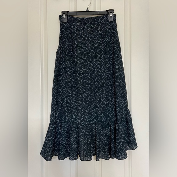 H&M High-low flowy ruffle skirt in navy blue with white dots - size 6 - Picture 4 of 8